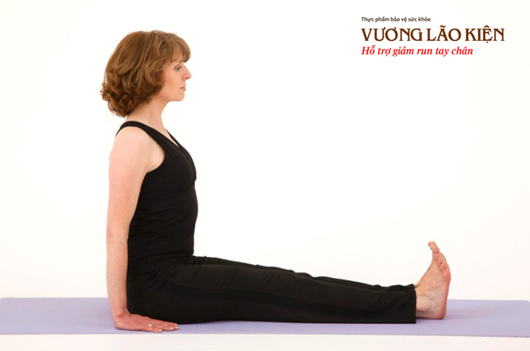 Tư thế Yoga ngồi làm việc giúp cơ thể phát triển sức mạnh